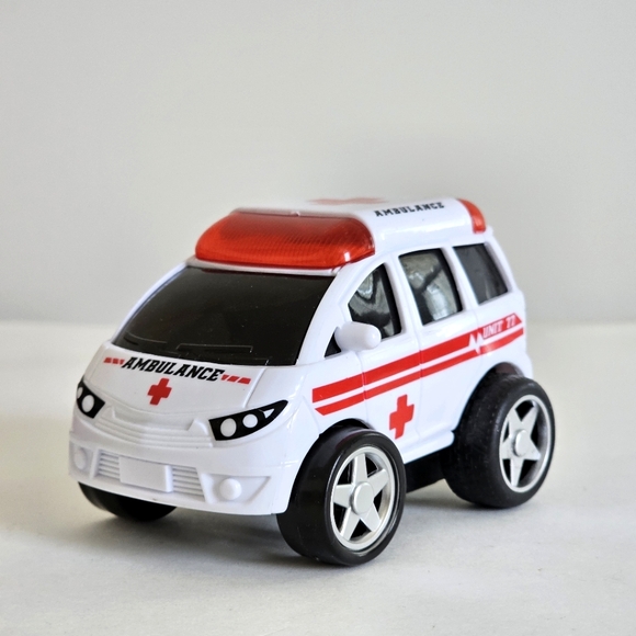 Lot of 4 Emergency Vehicle Toys 4" Police, Ambulance, Jet Fire Dept, Helicopter - Picture 11 of 13